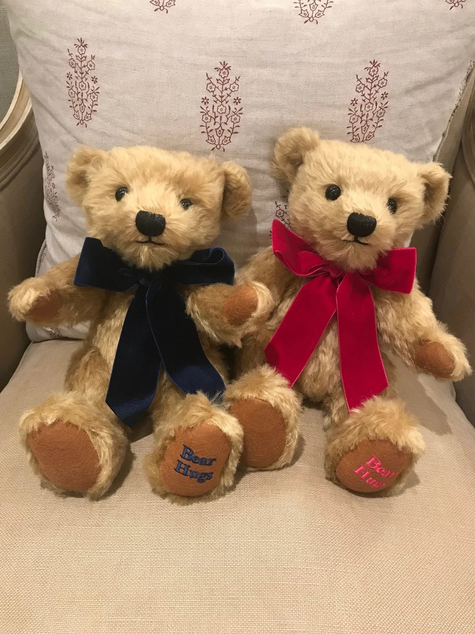 'Bear Hugs' Teddy Bear, Dark Pink Ribbon